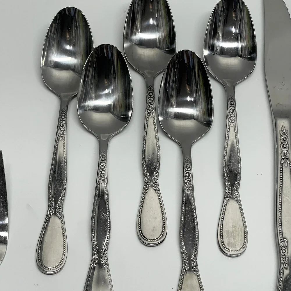 Vintage Northland Stainless Korea by Oneida Colonial Boutique Pattern 28 Piece